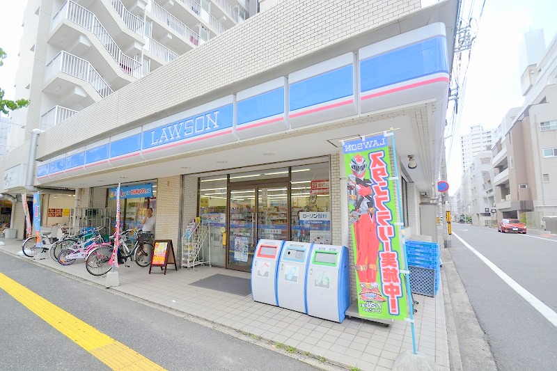 コンビニ　ローソン光町1丁目店（コンビニ）まで141m