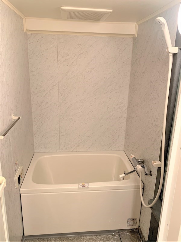 バス・シャワールーム　バスルーム