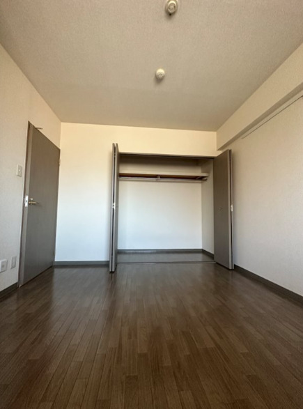 その他部屋・スペース　清潔感のあるフローリングのお部屋です