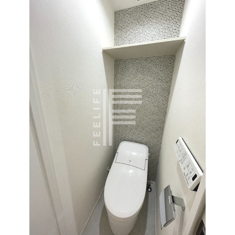 トイレ　別部屋の写真です、ご参考までに。