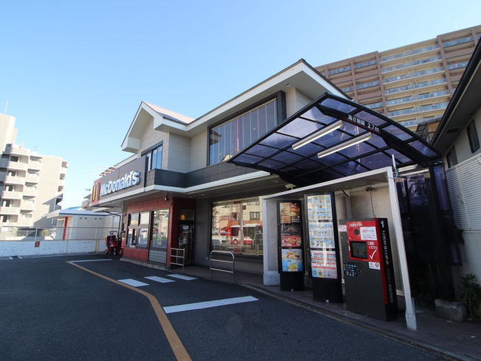 飲食店　マクドナルド（飲食店）まで800m