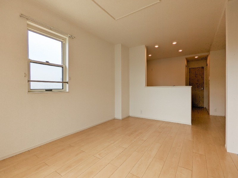 居室・リビング　図面と現状に相違がある場合には現状を優先