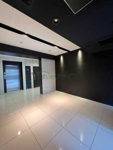 エントランス　グランヴァン駒沢大学