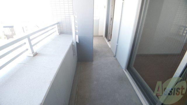 バルコニー　バルコニーは広々としていました。洗濯物もすぐ乾きそう。