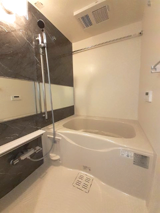 バス・シャワールーム　風呂