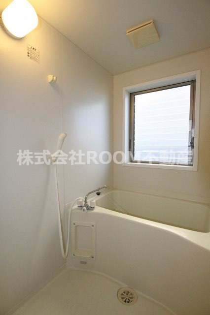 バス・シャワールーム　ゆったり過ごせるお風呂です