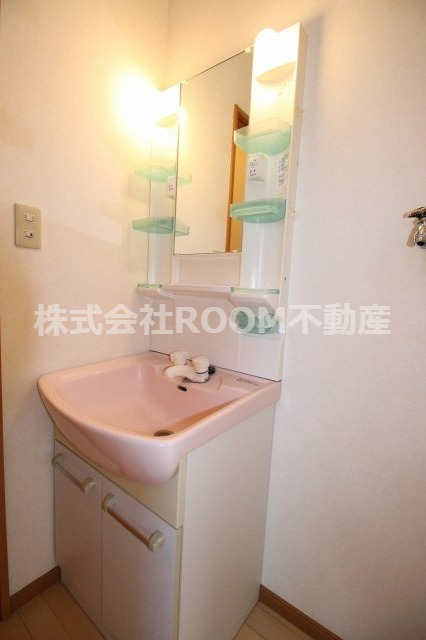 洗面設備　朝の身支度には欠かせない独立洗面化粧台