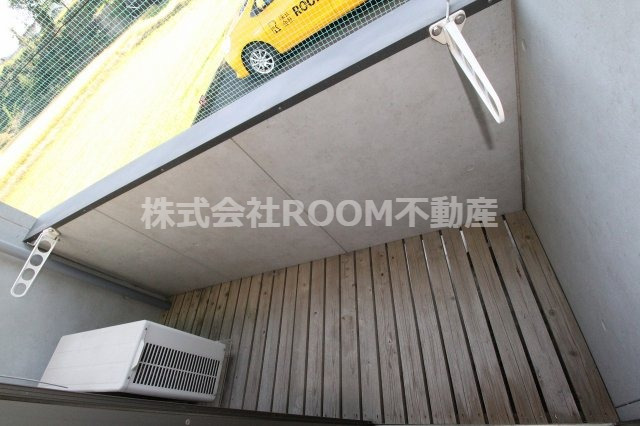 バルコニー　開放的で明るい空間を演出してくれるバルコニーです