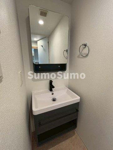 洗面設備　スペースが確保できる洗面所です