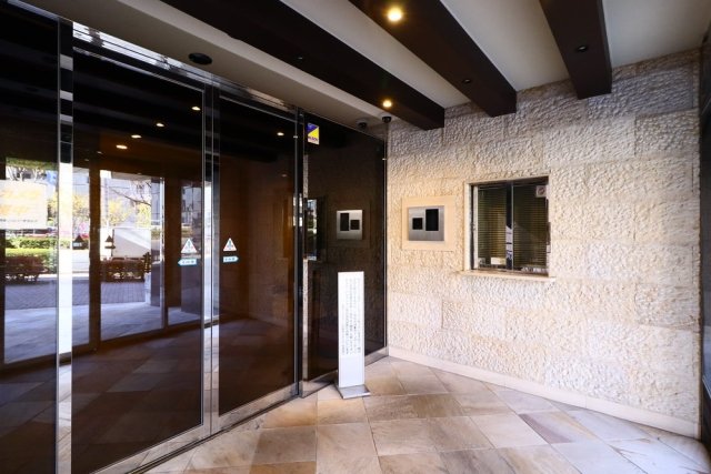 エントランス　建物の内部です