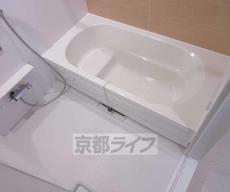 バス・シャワールーム　くつろげるバスルームです