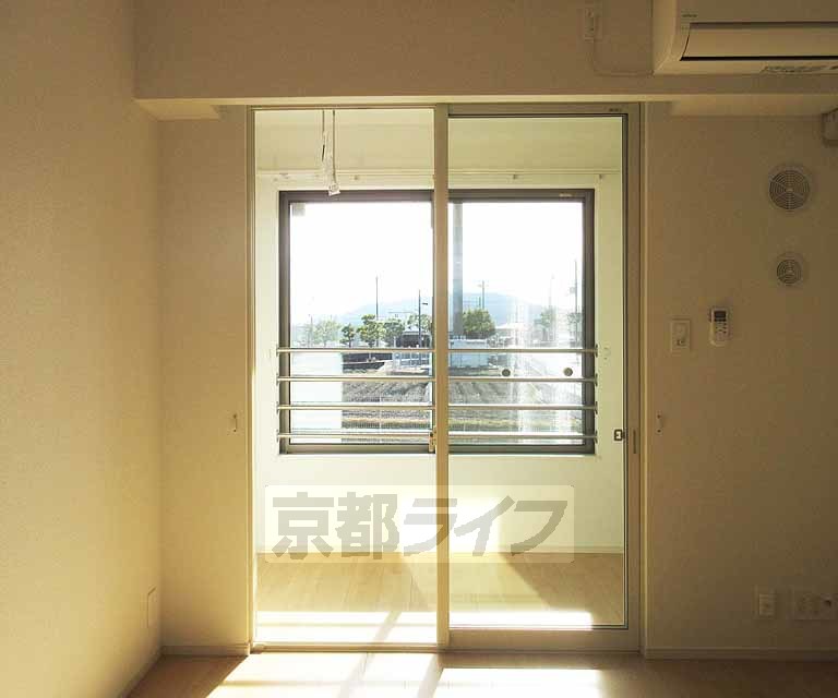 その他設備　サンルームで日向ぼっこも・