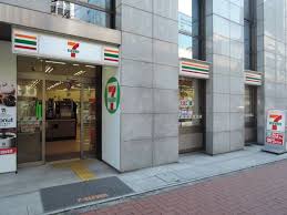コンビニ　セブンイレブン日本橋本町3丁目店（コンビニ）まで85m