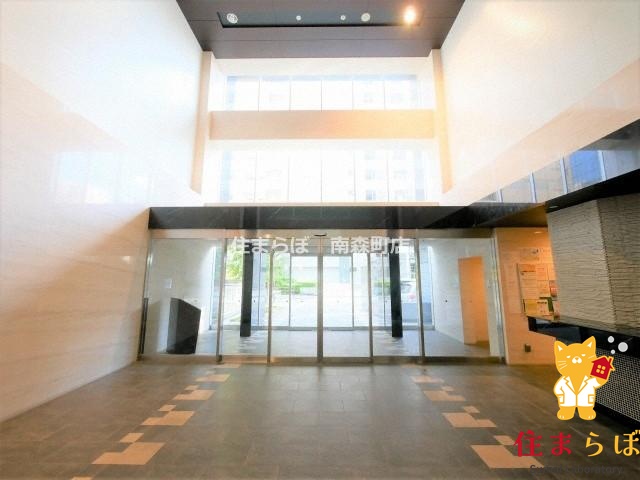 エントランス　「暮らしの設計図は、ここから始まります。」