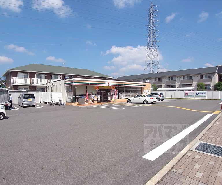 コンビニ　セブンイレブン京都竹田中内畑町店（コンビニ）まで110m