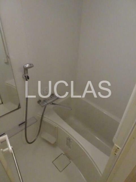 バス・シャワールーム　浴室も付いており、日々の疲れを癒します♪