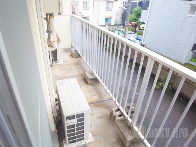 バルコニー　パインクレスト調布