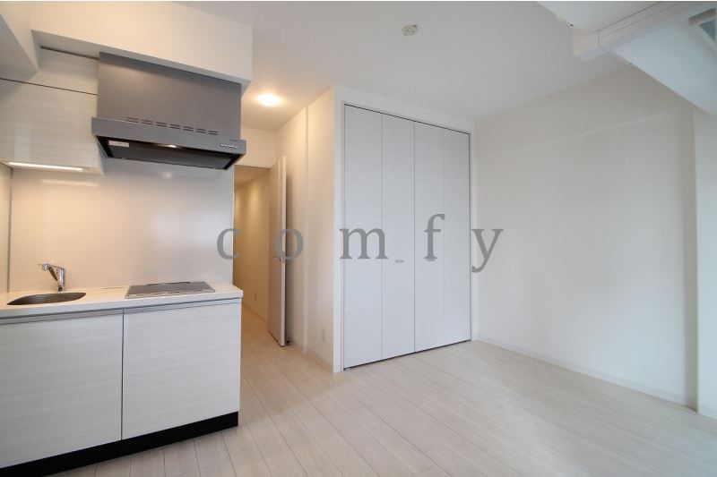 その他部屋・スペース　バルコニー側から