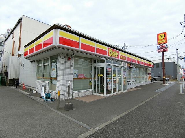 コンビニ　デイリーヤマザキ（コンビニ）まで379m