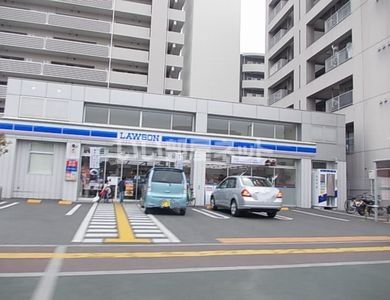 コンビニ　ローソン 高知新本町店（コンビニ）まで677m