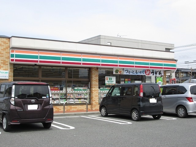 コンビニ　セブンイレブン（コンビニ）まで400m