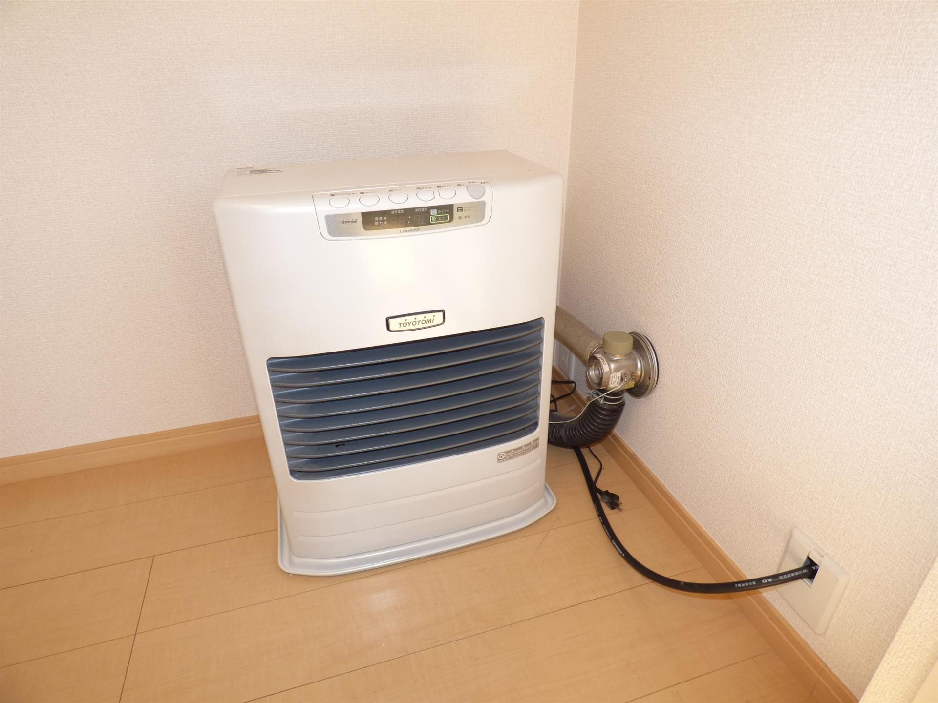 居室・リビング　灯油ＦＦストーブ オイルリフター付き