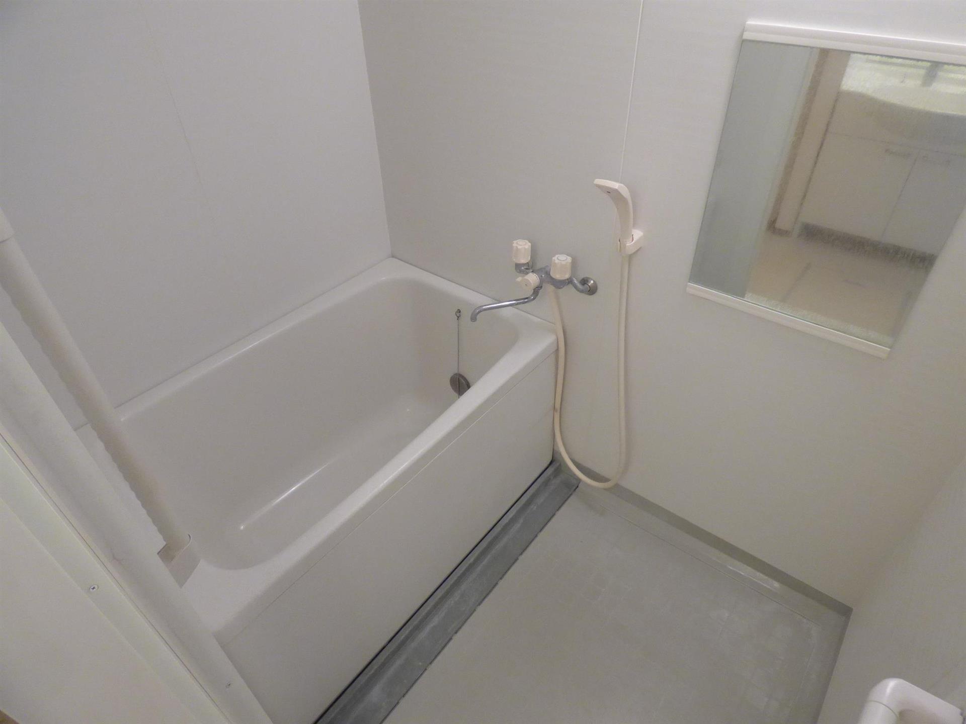 バス・シャワールーム　バス