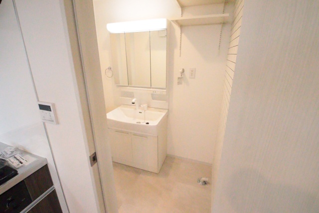 洗面設備　※別室の参考写真の為、現況優先です。