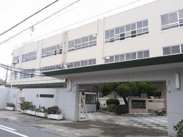 小学校　茨木市立大池小学校（小学校）まで373m
