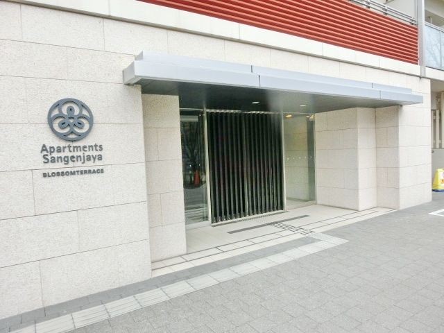 エントランス　エントランス