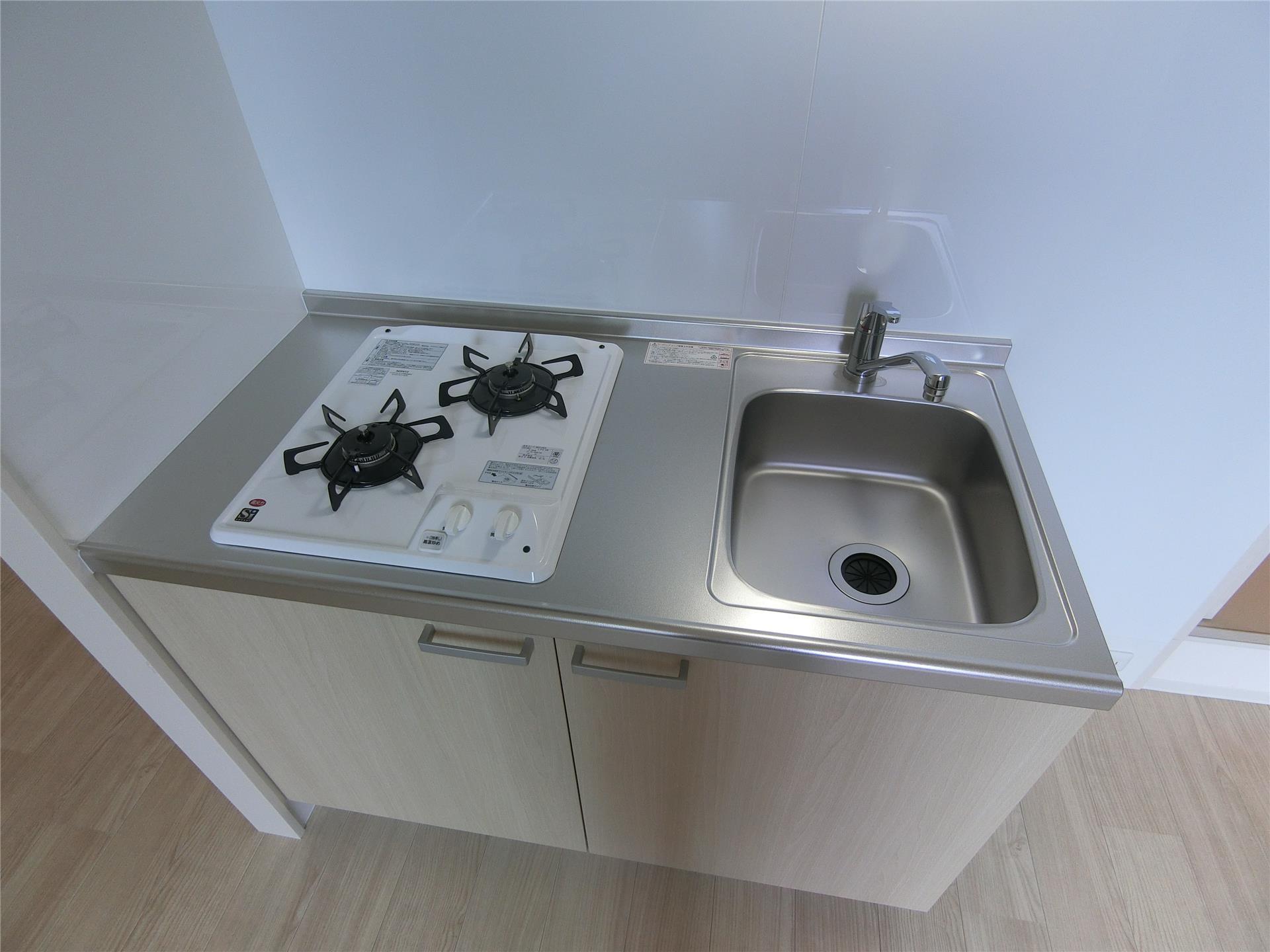 キッチン　２口ガスコンロ付きのシステムキッチン♪