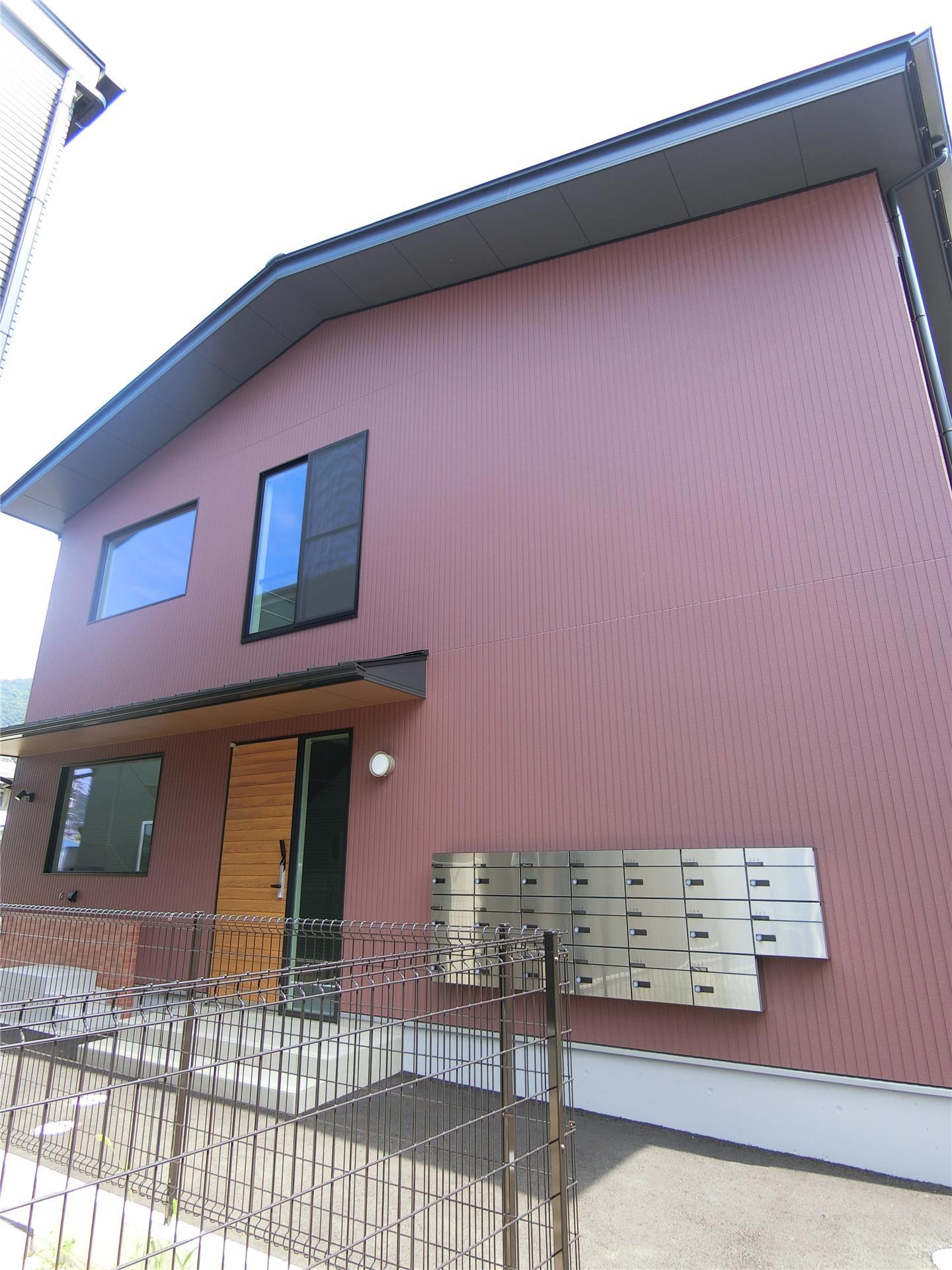 エントランス　建物入り口に集合メールボックス完備！