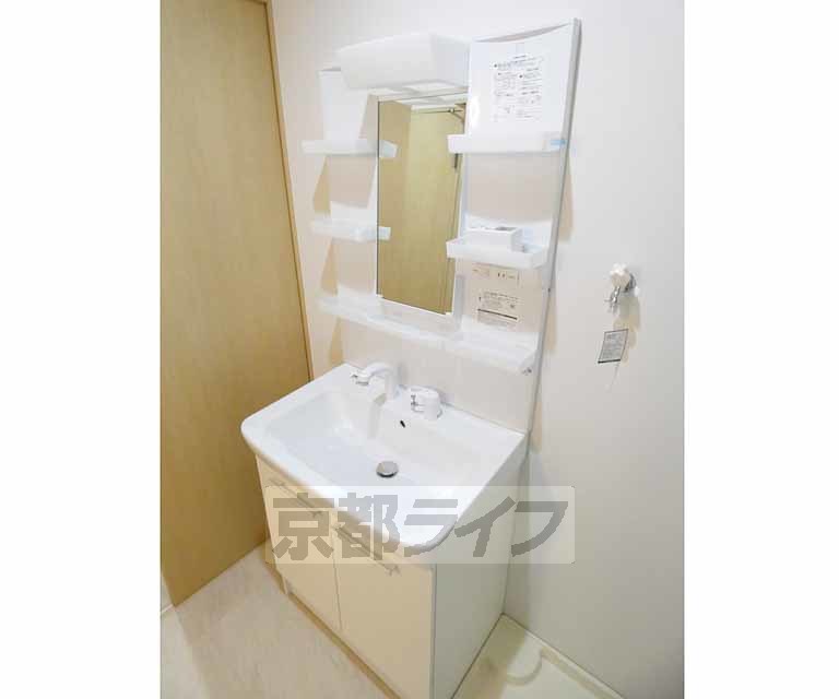 洗面設備　水周りは新調しています