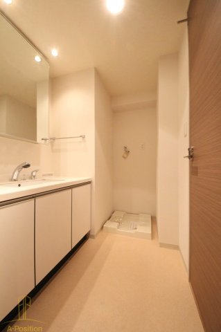 洗面設備　レジディア心斎橋ウエスト