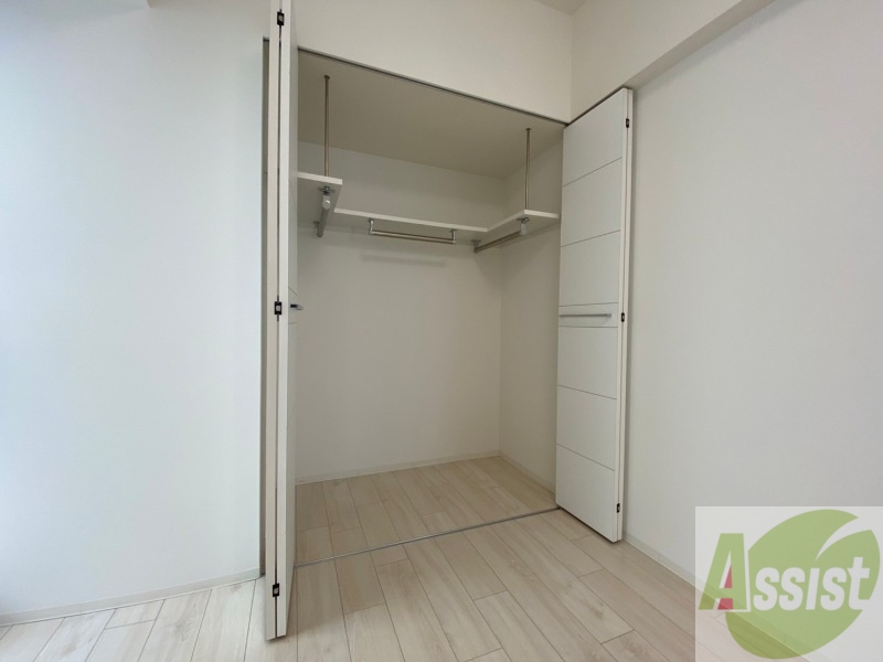 収納　寝室の収納です。部屋がすっきり片付きます。