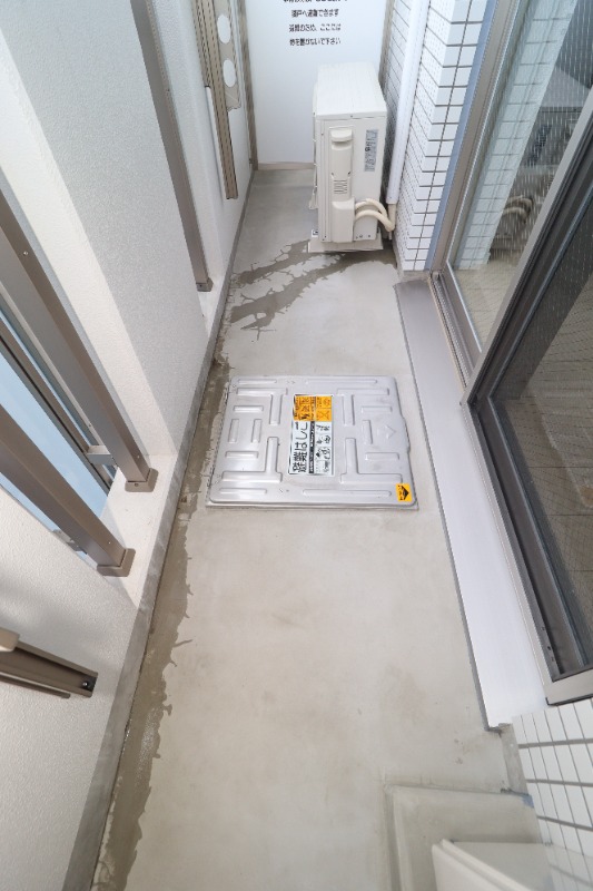 バルコニー　図面と現状に相違がある場合には現状を優先