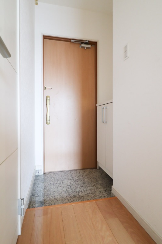 玄関　図面と現状に相違がある場合には現状を優先