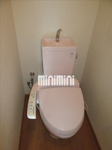 トイレ　ウォシュレット付きのトイレ