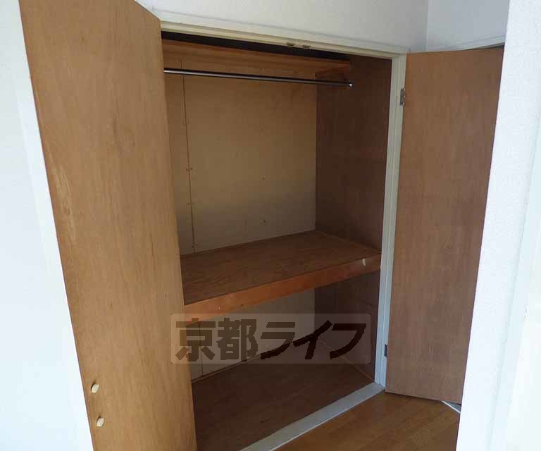 収納　広々とした収納です。