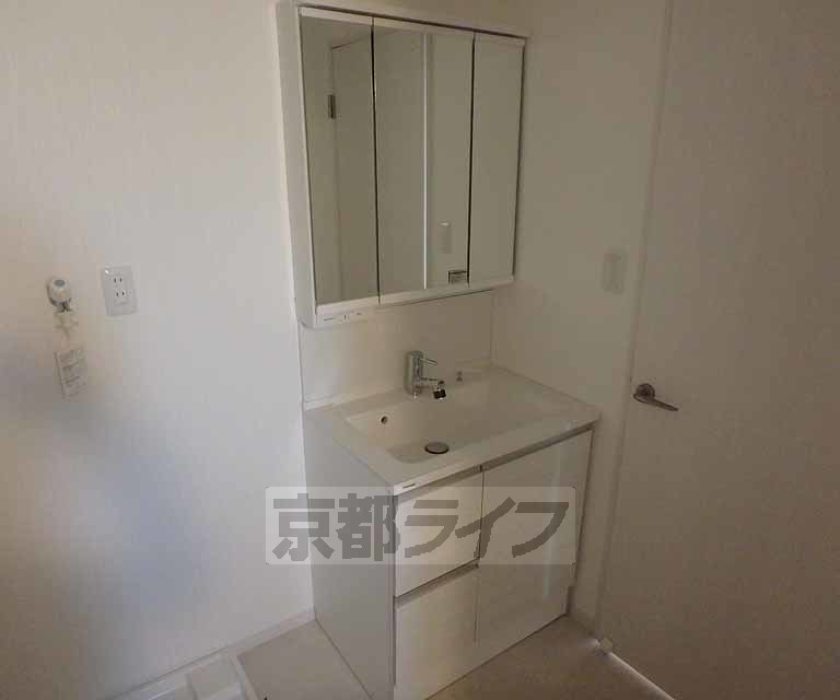 洗面設備　生まれ変わりました。