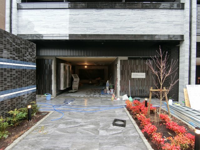 エントランス　プレサンス東三国駅前グランクラス