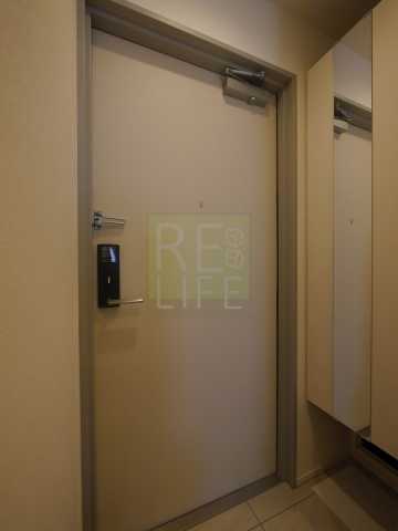 玄関　ロイジェントパークス四ッ谷