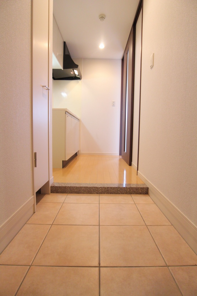 玄関　玄関　※別号室参考写真