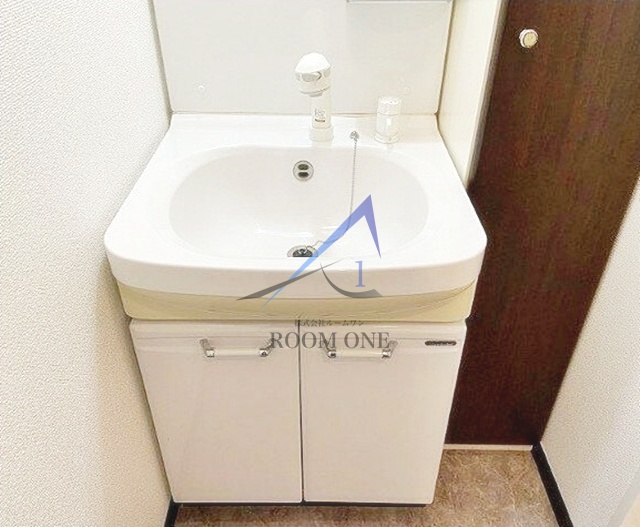 洗面設備　洗面台です。