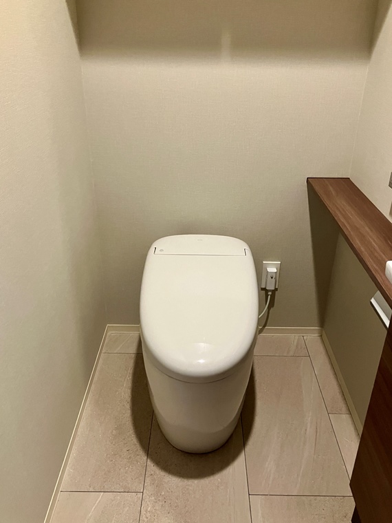 トイレ　落ち着いたトイレです