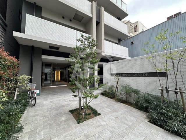 エントランス　イルミナルグランデ　エントランス