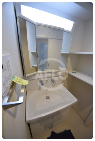 洗面設備　イルミナルグランデ　独立洗面台