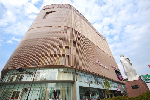 ショッピングセンター　なんばマルイ（ショッピングセンター）まで460m