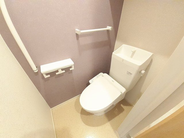 トイレ　落ち着いたトイレです