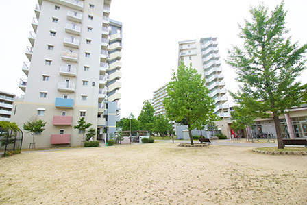 その他共有部分　敷地内の広場は住民のコミュニティスペースとなっています